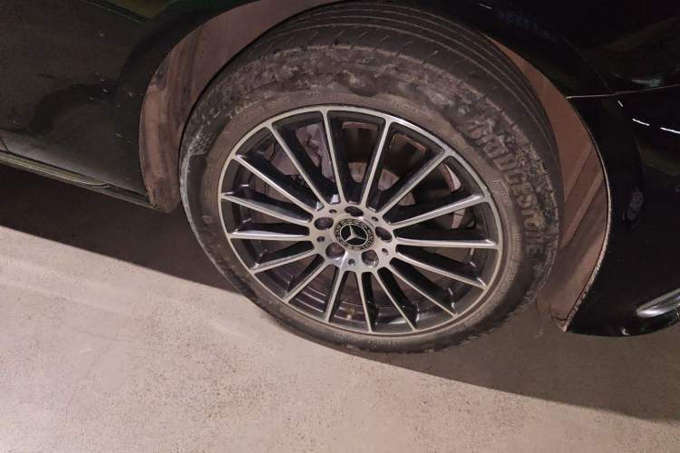 Used Mercedes-Benz E-Class 2022 Second Facelift E 260 L Right Front Wheel Hub