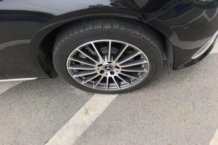 Used Mercedes-Benz E-Class 2022 E 260 L Right Front Wheel Hub