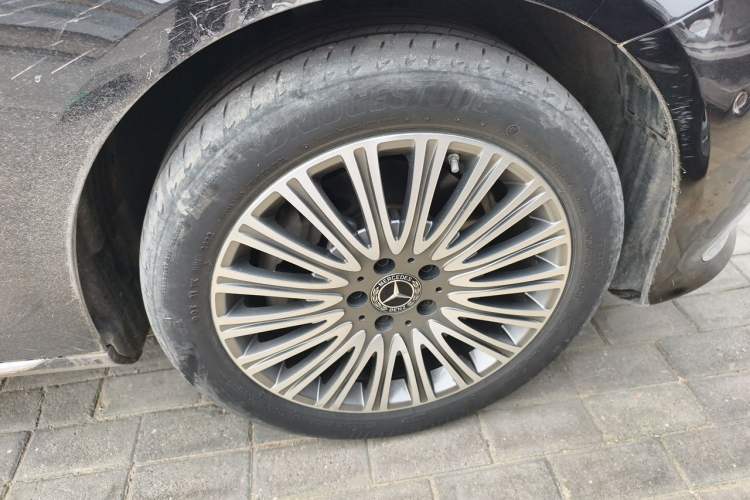 Used Mercedes-Benz E-Class 2022 Second Facelift E 260 L Right Front Wheel Hub