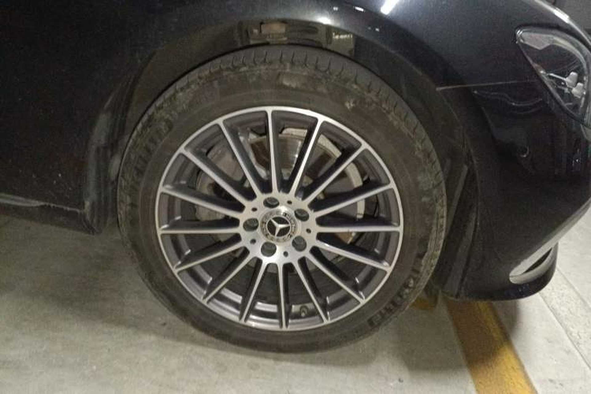 Used Mercedes-Benz E-Class 2022 Second Facelift E 260 L Sport Edition Right Front Wheel Hub
