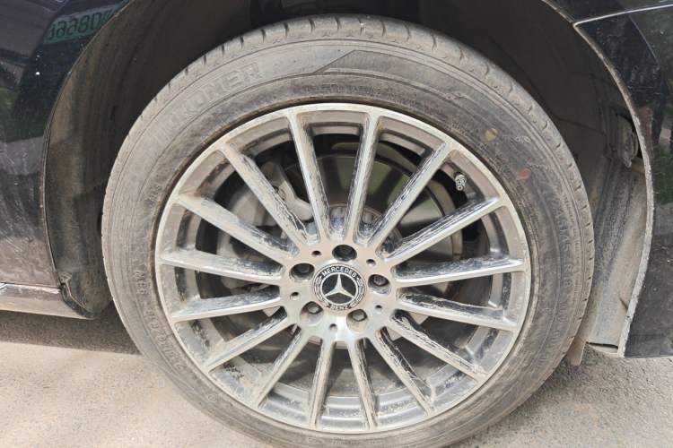 Used Mercedes-Benz E-Class 2022 Second Facelift E 260 L Right Front Wheel Hub