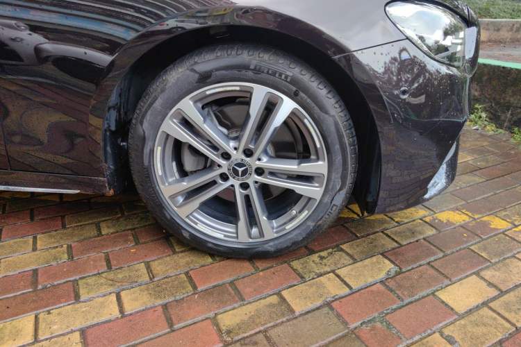 Used Mercedes-Benz E-Class 2022 E 260 L Sport Edition Right Front Wheel Hub