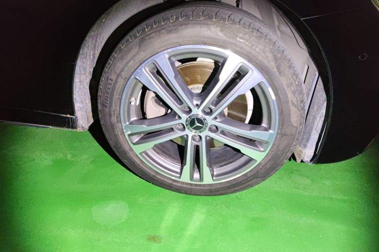Used Mercedes-Benz E-Class 2022 E 260 L Sport Edition Right Front Wheel Hub