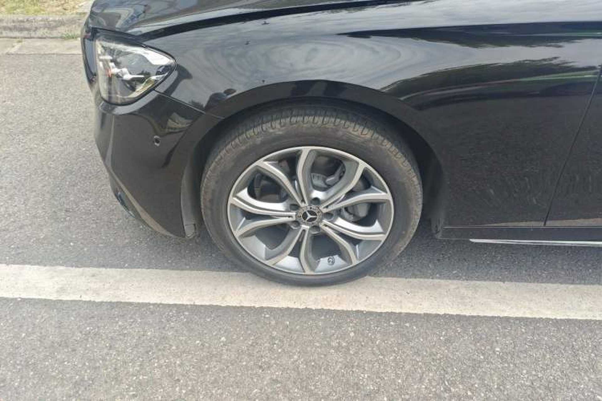 Used Mercedes-Benz E-Class 2022 Revised E 300 L Sporty and Stylish Edition Right Front Wheel Hub