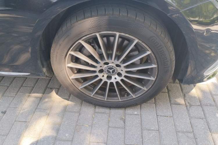 Used Mercedes-Benz E-Class 2022 Second Facelift E 260 L Right Front Wheel Hub