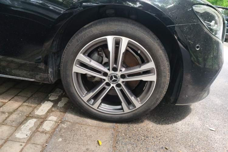 Used Mercedes-Benz E-Class 2022 E 260 L Sport Edition Right Front Wheel Hub
