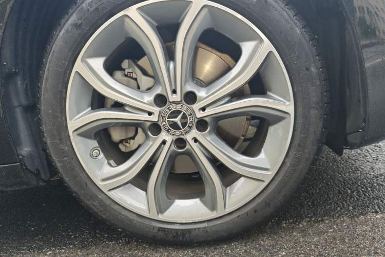 Used Mercedes-Benz E-Class 2022 Second Facelift E 300 L Sport Prestige Edition Right Front Wheel Hub