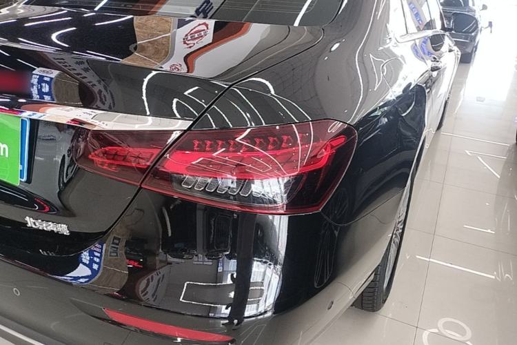 Used Mercedes-Benz E-Class 2022 Revised Version E 300 L Fashion Edition Right Rear Taillight