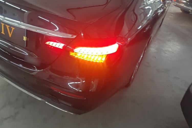 Used Mercedes-Benz E-Class 2022 Revised E 300 L Sporty and Stylish Edition Right Rear Taillight