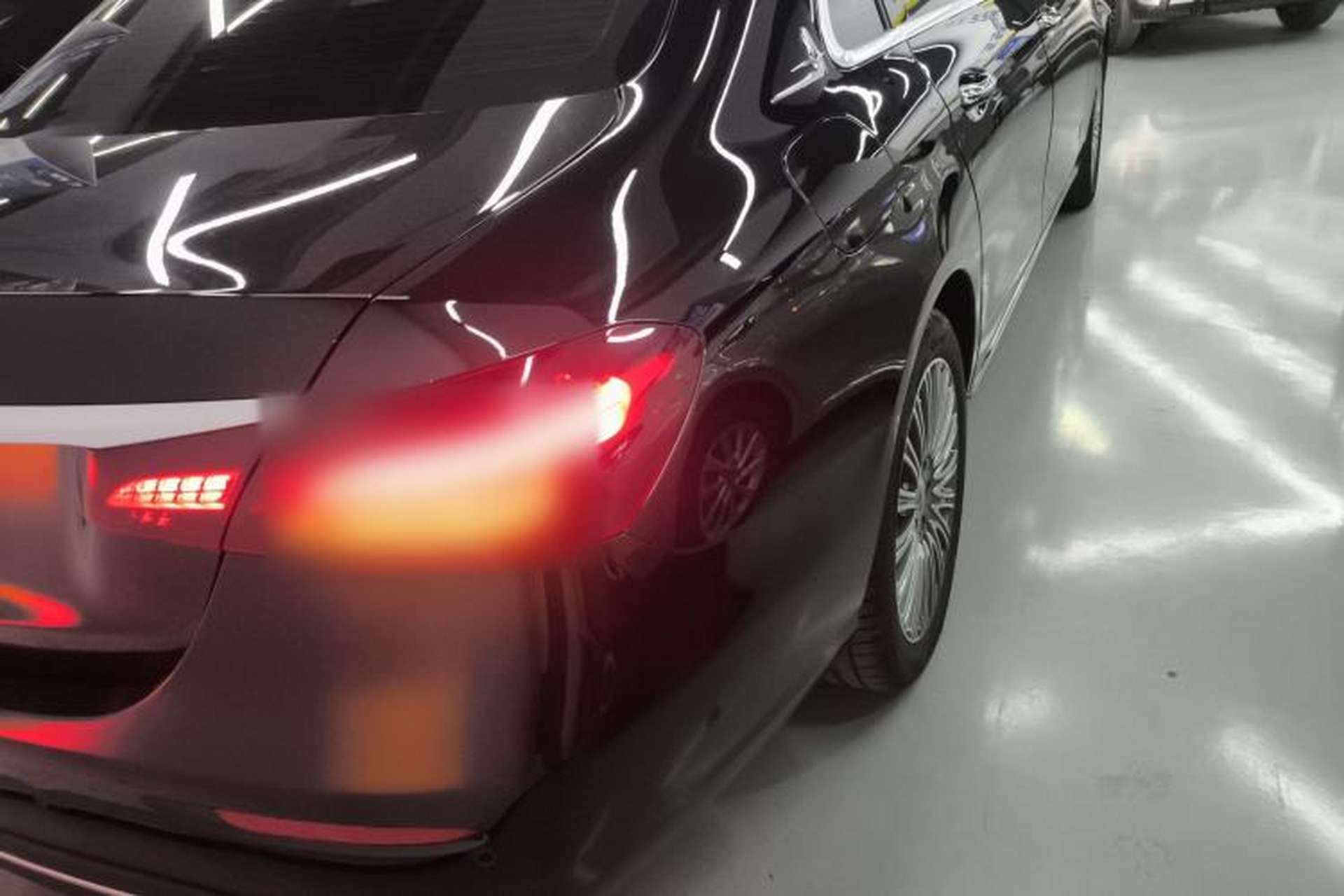 Used Mercedes-Benz E-Class 2022 Updated E 300 L Stylish Edition Right Rear Taillight