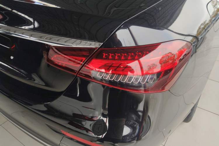 Used Mercedes-Benz E-Class 2022 Second Facelift E 300 L Fashion Edition Right Rear Taillight