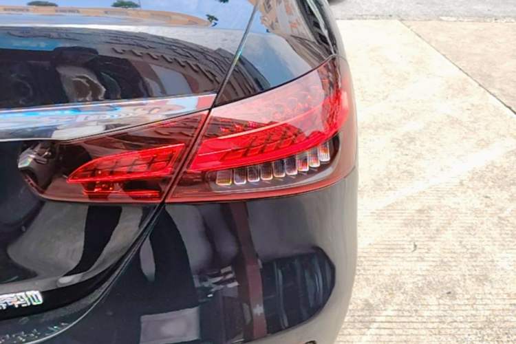 Used Mercedes-Benz E-Class 2022 Revised E 300 L Sporty and Stylish Edition Right Rear Taillight