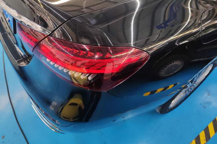 Used Mercedes-Benz E-Class 2022 Second Facelift E 300 L Luxury Edition Right Rear Taillight