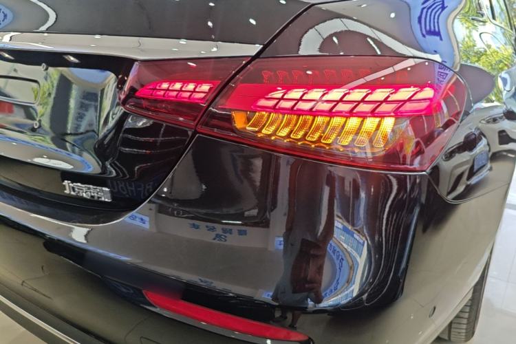 Used Mercedes-Benz E-Class 2022 Second Facelift E 300 L Luxury Edition Right Rear Taillight