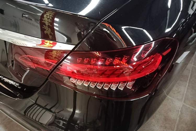 Used Mercedes-Benz E-Class 2022 E 300 L Luxury Model Right Rear Taillight