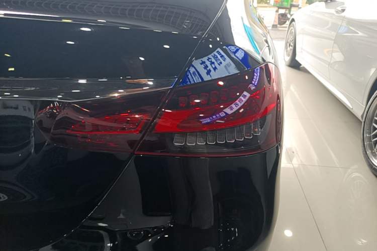 Used Mercedes-Benz E-Class 2022 Revised Version E 300 L Luxury Edition Right Rear Taillight