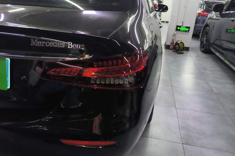 Used Mercedes-Benz E-Class 2022 E 260 L Right Rear Taillight