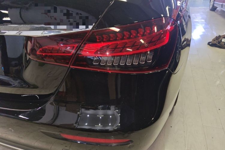 Used Mercedes-Benz E-Class 2022 Second Facelift E 300 L Luxury Edition Right Rear Taillight