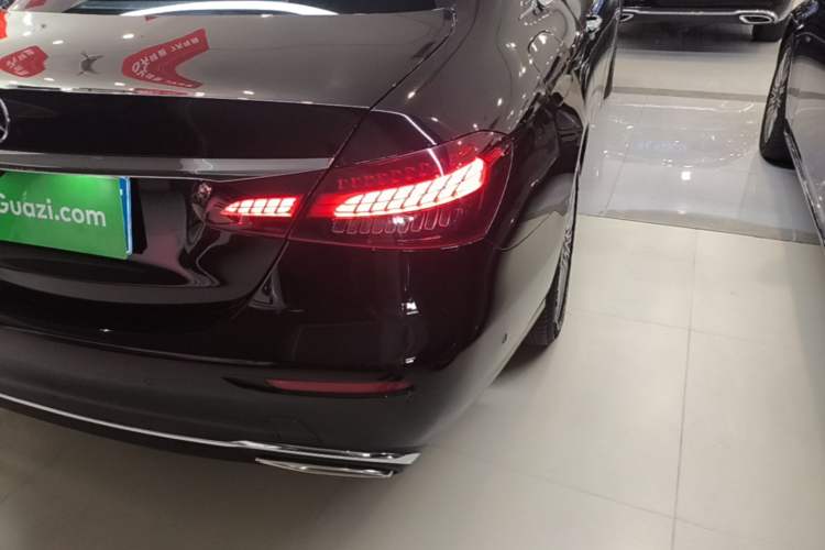 Used Mercedes-Benz E-Class 2022 Revised Version E 300 L Luxury Edition Right Rear Taillight