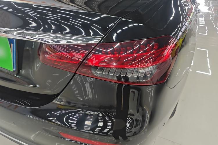 Used Mercedes-Benz E-Class 2022 Revised Version E 300 L Fashion Edition Right Rear Taillight