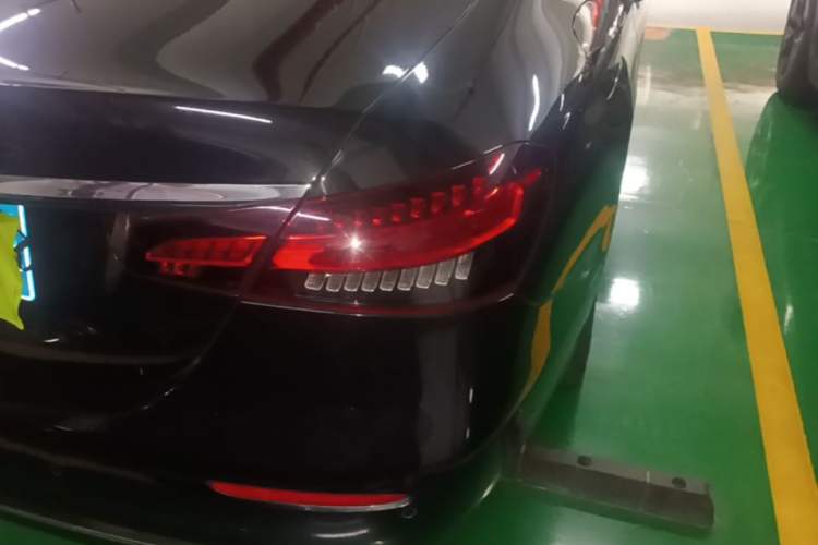 Used Mercedes-Benz E-Class 2022 Second Facelift E 300 L Luxury Edition Right Rear Taillight