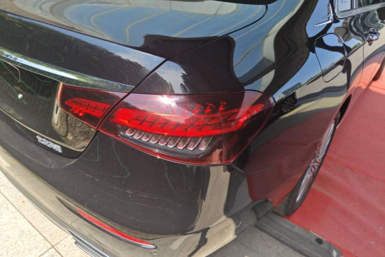 Used Mercedes-Benz E-Class 2022 Updated E 300 L Luxury Edition Right Rear Taillight