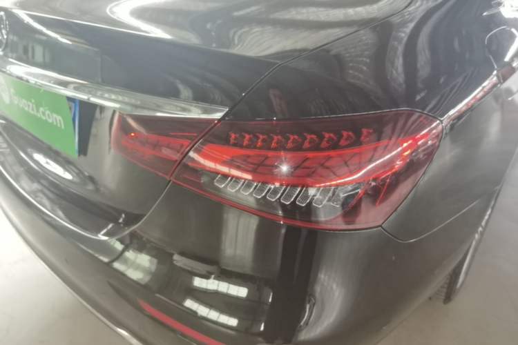 Used Mercedes-Benz E-Class 2022 Revised Version E 300 L Luxury Edition Right Rear Taillight