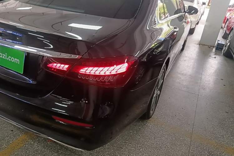 Used Mercedes-Benz E-Class 2022 Revised E 300 L Sporty and Stylish Edition Right Rear Taillight