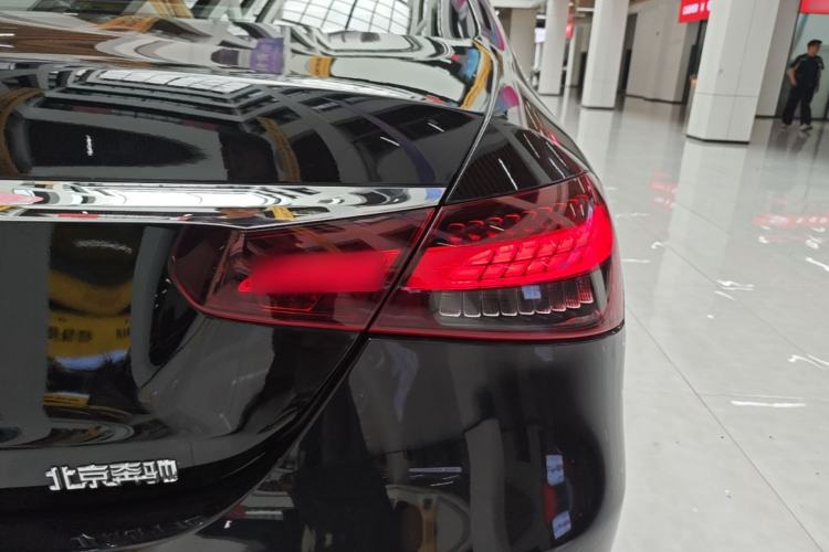Used Mercedes-Benz E-Class 2022 Second Facelift E 300 L Luxury Edition Right Rear Taillight