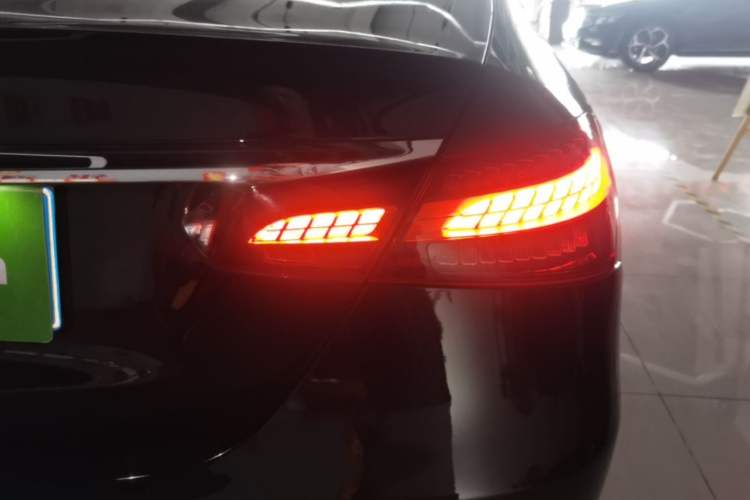 Used Mercedes-Benz E-Class 2022 E 300 L Stylish Model Right Rear Taillight