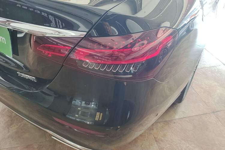 Used Mercedes-Benz E-Class 2022 Second Facelift E 300 L Luxury Edition Right Rear Taillight