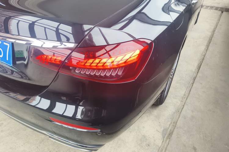 Used Mercedes-Benz E-Class 2022 E 300 L Luxury Model Right Rear Taillight