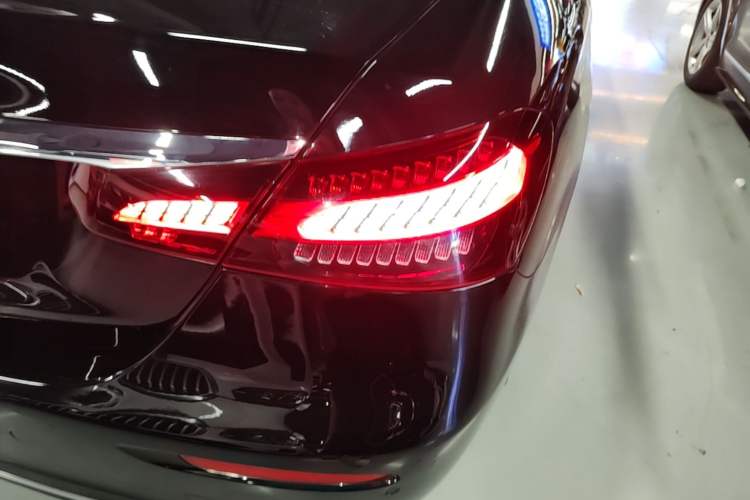 Used Mercedes-Benz E-Class 2022 Second Facelift E 260 L Right Rear Taillight