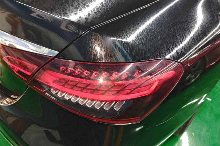 Used Mercedes-Benz E-Class 2022 Revised Version E 300 L Luxury Edition Right Rear Taillight