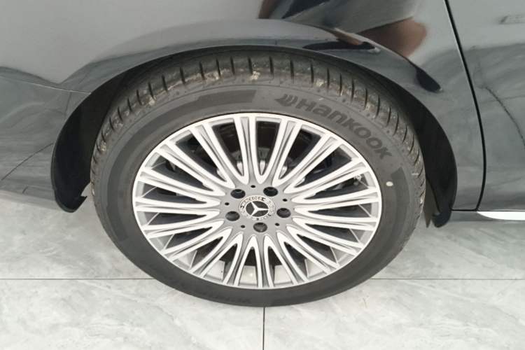 Used Mercedes-Benz E-Class 2022 Revised Version E 300 L Luxury Edition Right Rear Wheel Hub