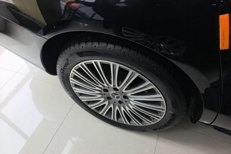 Used Mercedes-Benz E-Class 2022 E 300 L Stylish Model Right Rear Wheel Hub