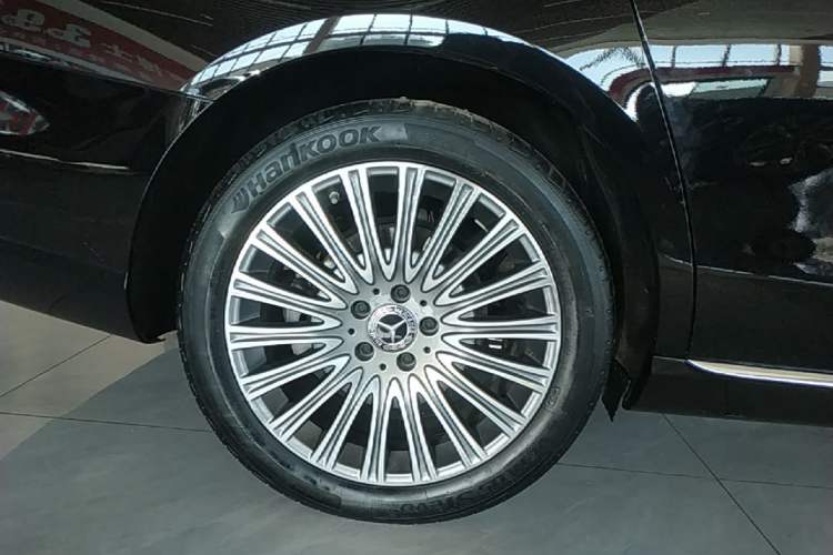 Used Mercedes-Benz E-Class 2022 Second Facelift E 300 L Luxury Edition Right Rear Wheel Hub
