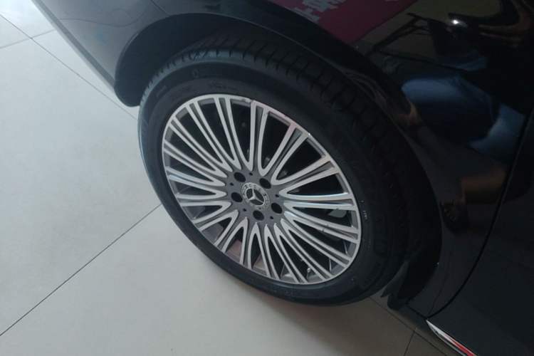 Used Mercedes-Benz E-Class 2022 Second Facelift E 300 L Luxury Edition Right Rear Wheel Hub