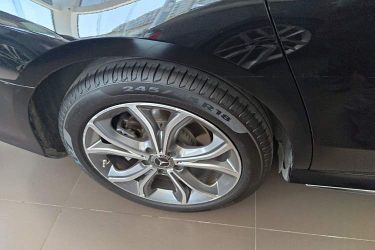Used Mercedes-Benz E-Class 2022 Revised E 300 L Sport Luxury Edition Right Rear Wheel Hub