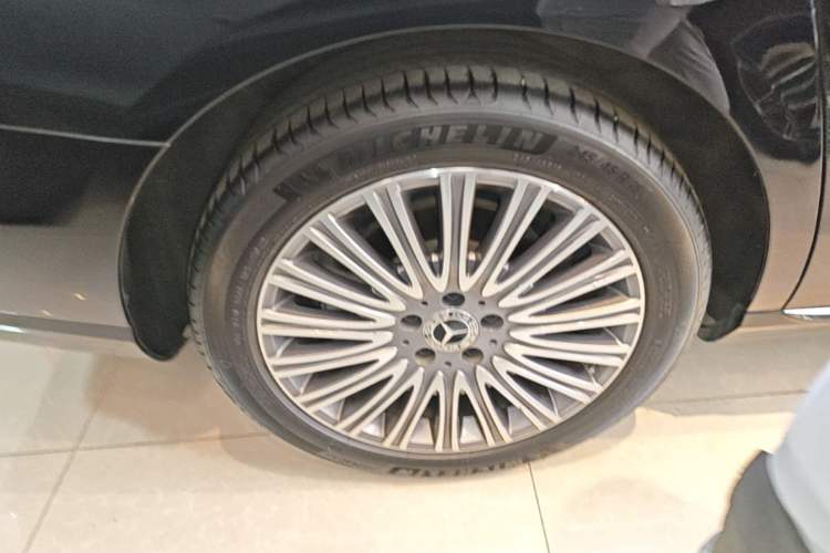 Used Mercedes-Benz E-Class 2022 E 300 L Stylish Model Right Rear Wheel Hub