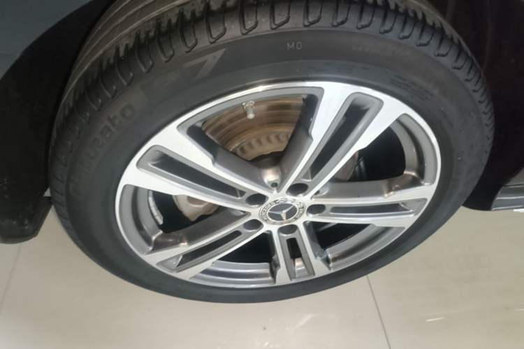 Used Mercedes-Benz E-Class 2022 E 260 L Sport Edition Right Rear Wheel Hub