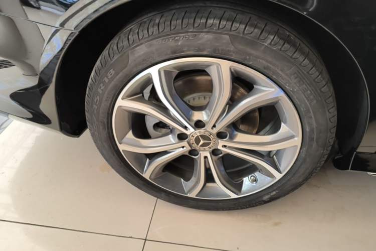 Used Mercedes-Benz E-Class 2022 Revised E 300 L Sport Luxury Edition Right Rear Wheel Hub