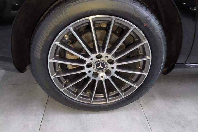Used Mercedes-Benz E-Class 2022 E 260 L Right Rear Wheel Hub