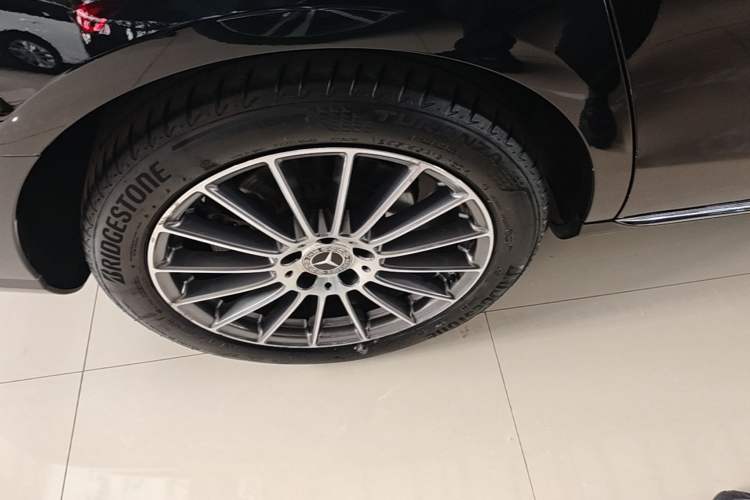 Used Mercedes-Benz E-Class 2022 Second Facelift E 260 L Right Rear Wheel Hub
