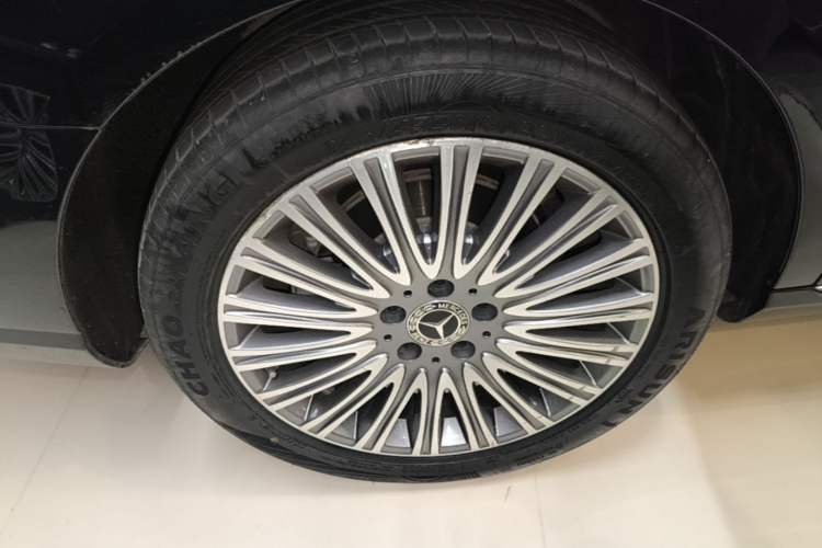 Used Mercedes-Benz E-Class 2022 Revised Version E 300 L Luxury Edition Right Rear Wheel Hub