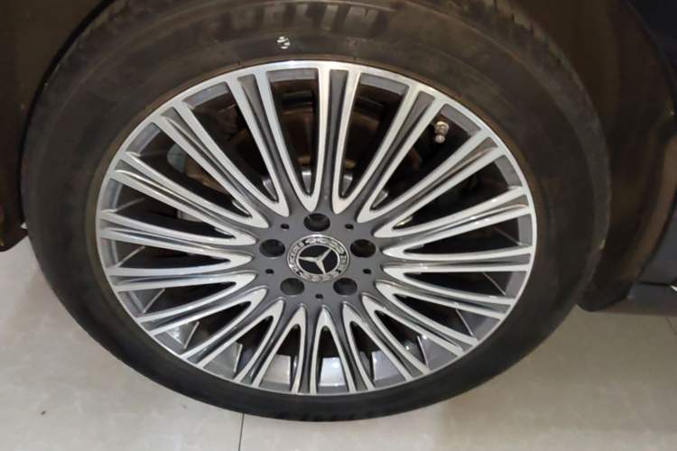 Used Mercedes-Benz E-Class 2022 E 300 L Stylish Model Right Rear Wheel Hub
