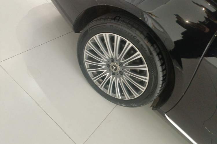 Used Mercedes-Benz E-Class 2022 Second Facelift E 260 L Right Rear Wheel Hub