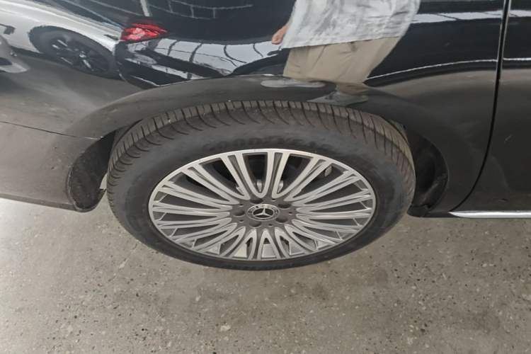 Used Mercedes-Benz E-Class 2022 Revised Version E 300 L Luxury Edition Right Rear Wheel Hub