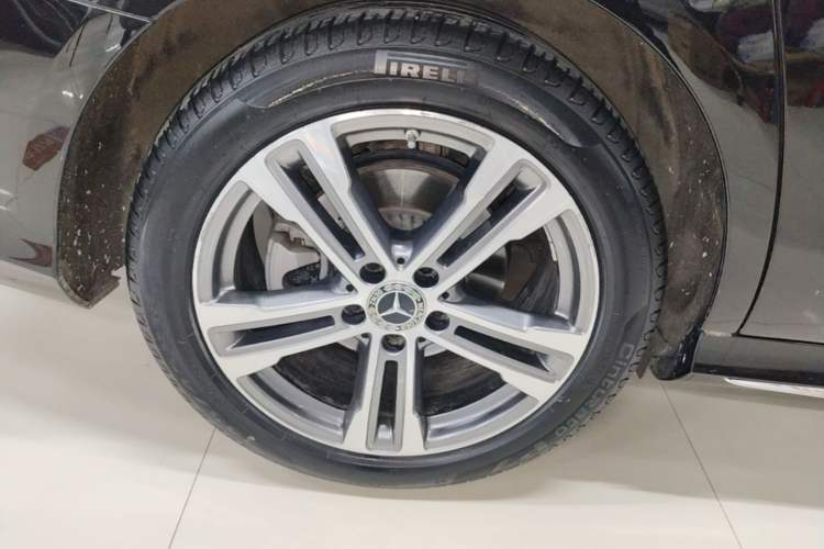 Used Mercedes-Benz E-Class 2022 E 260 L Sport Edition Right Rear Wheel Hub
