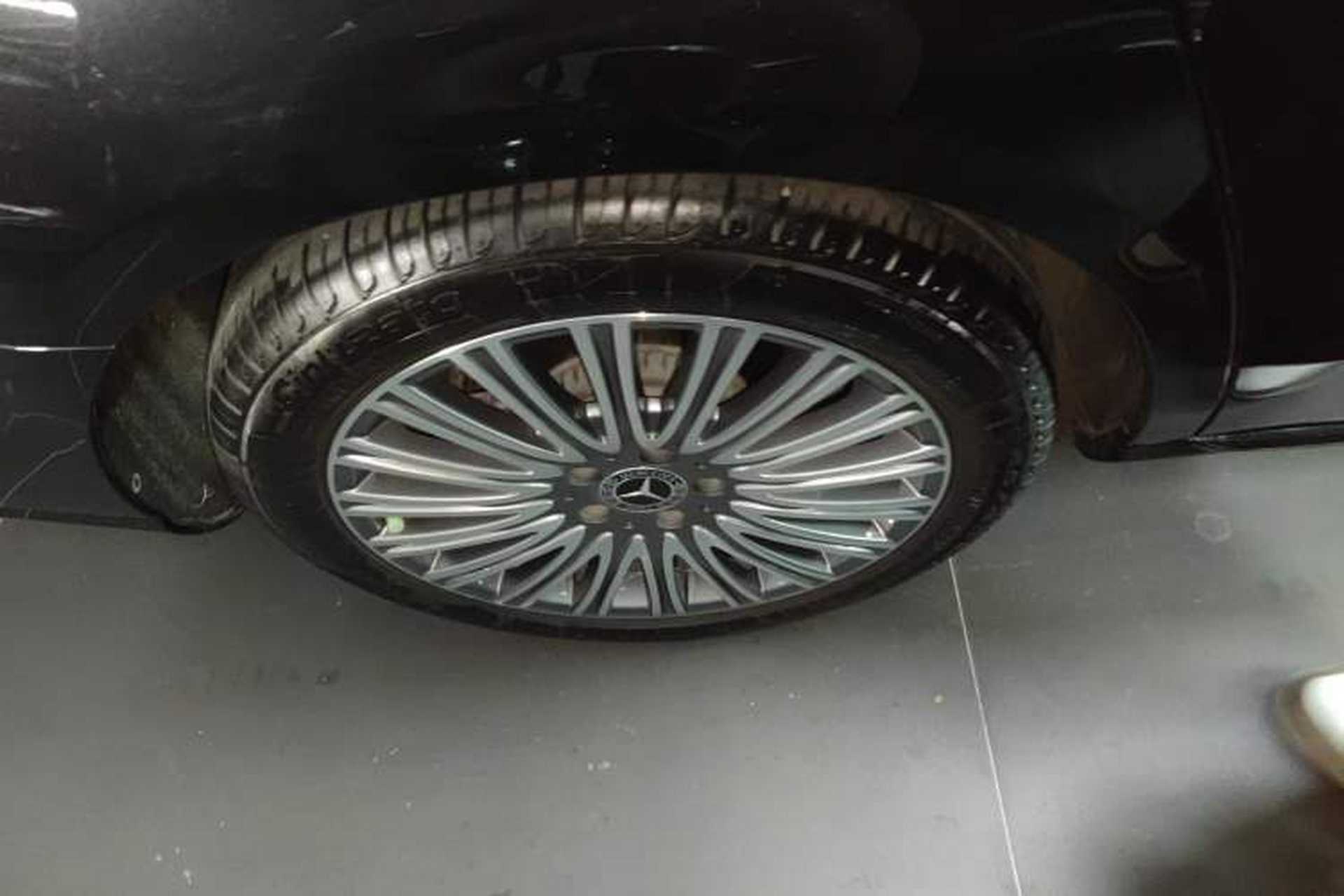 Used Mercedes-Benz E-Class 2022 Revised Version E 300 L Luxury Edition Right Rear Wheel Hub
